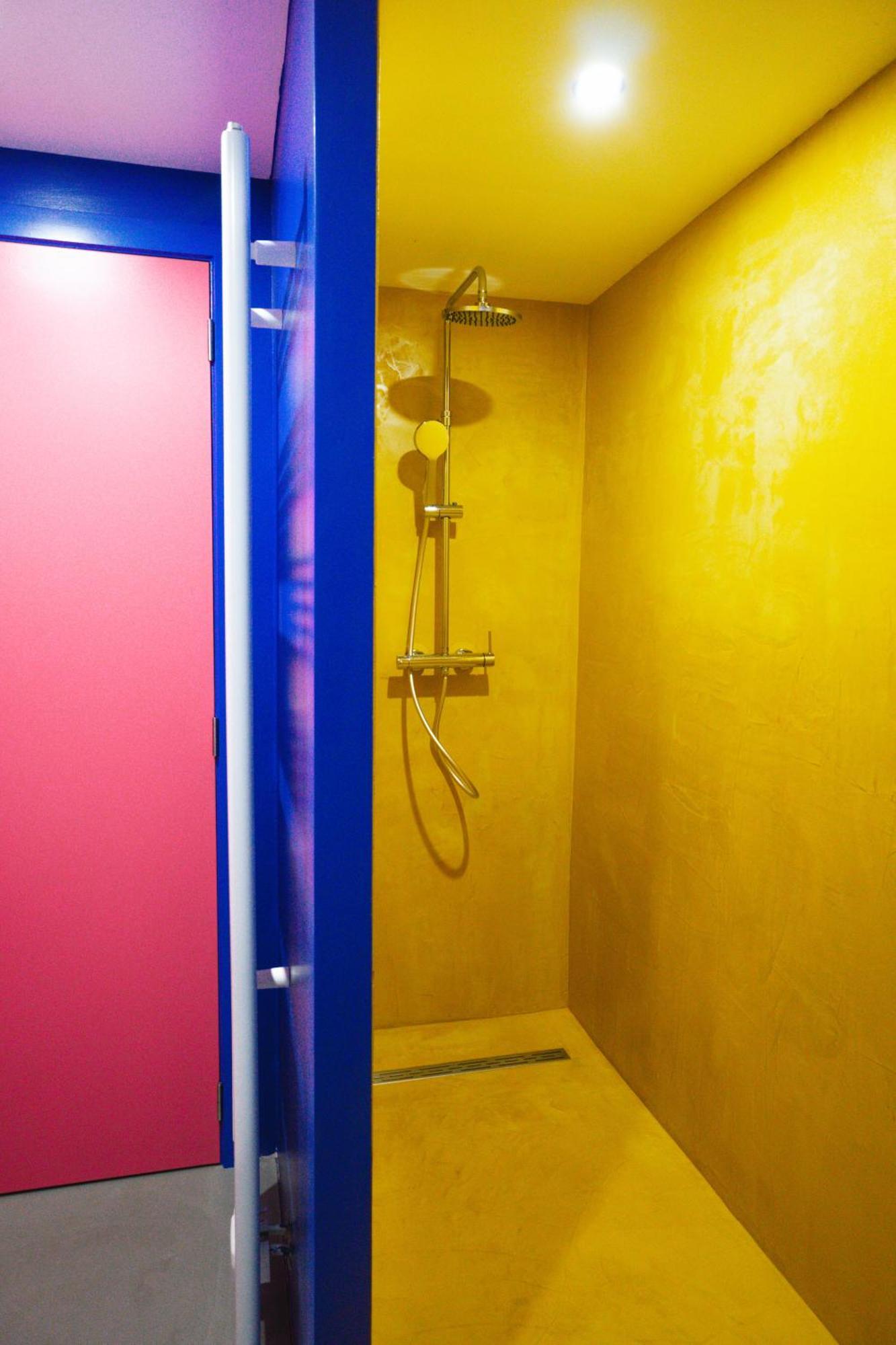 Capsule Boogie-Woogie - Jacuzzi - Sauna - Billard - Jeux - Ecran Geant - Filet Suspendu - Netflix La Louvière Exteriör bild