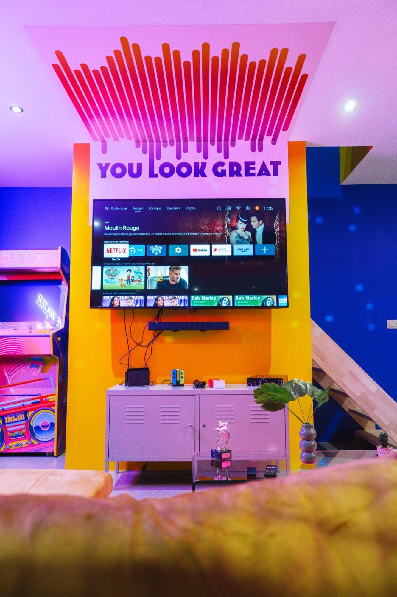 Capsule Boogie-Woogie - Jacuzzi - Sauna - Billard - Jeux - Ecran Geant - Filet Suspendu - Netflix La Louvière Exteriör bild