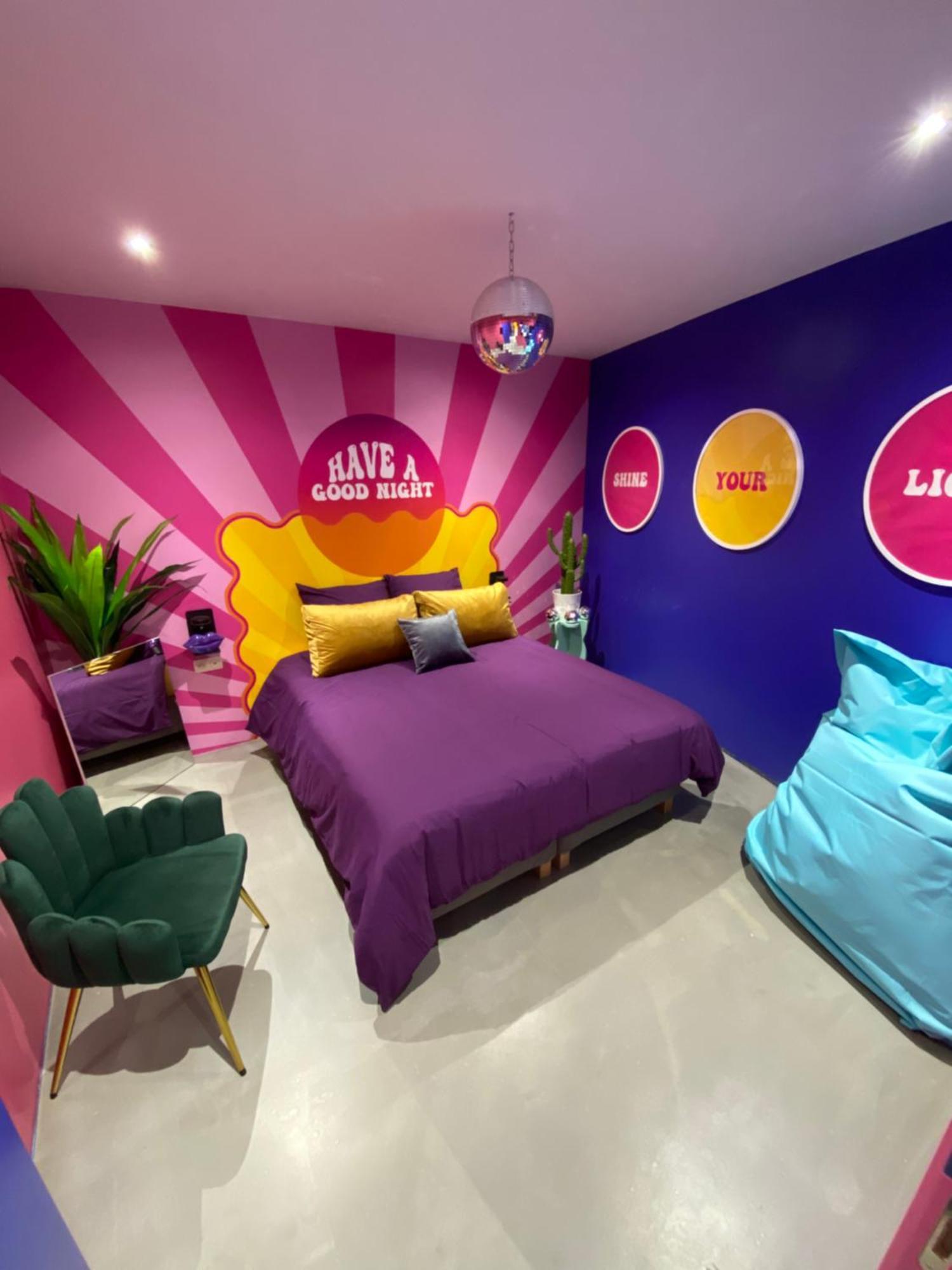 Capsule Boogie-Woogie - Jacuzzi - Sauna - Billard - Jeux - Ecran Geant - Filet Suspendu - Netflix La Louvière Exteriör bild